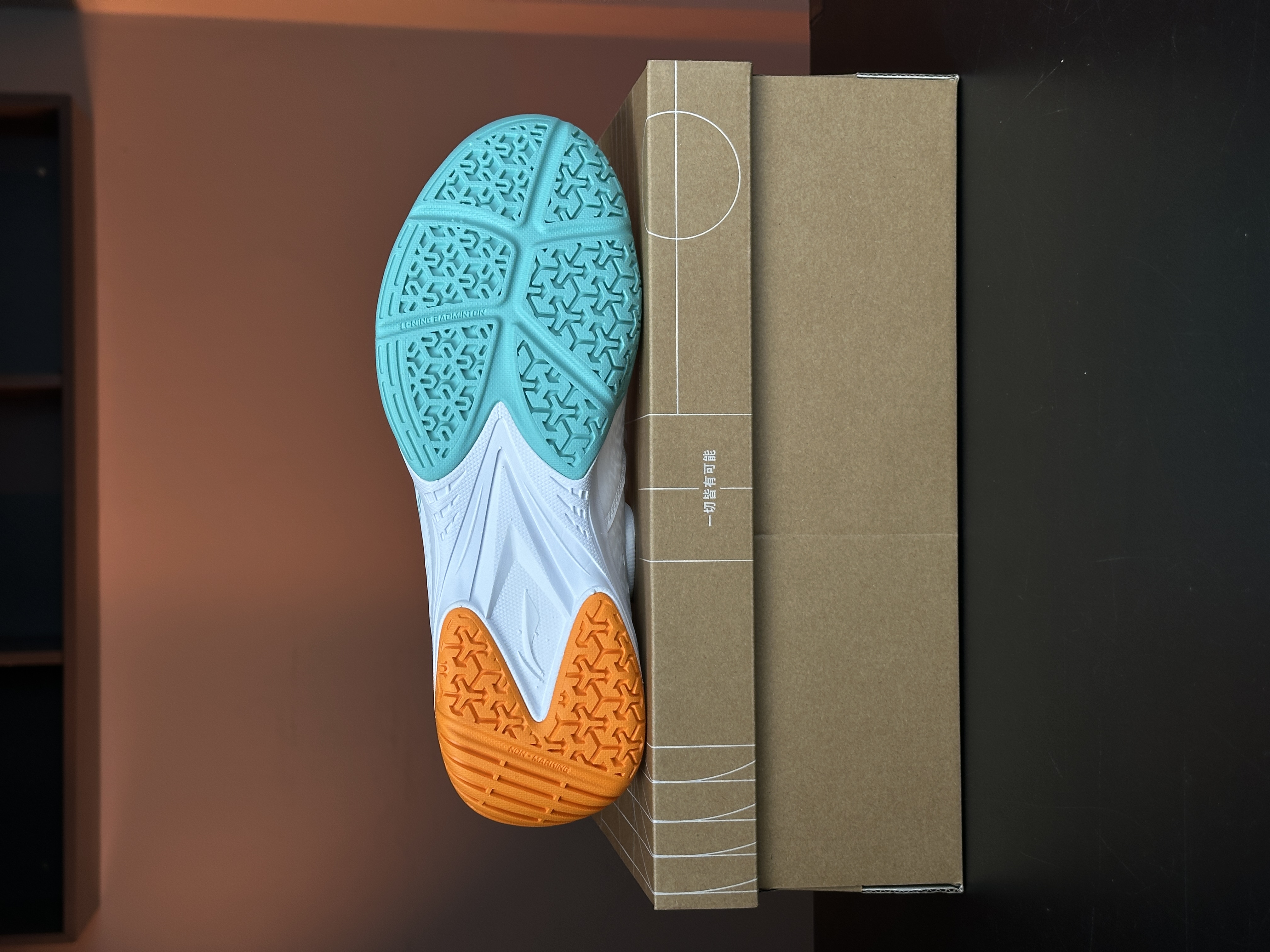 Giày Cầu Lông Lining AYTT001 Chính Hãng - Trắng Xanh Cam  - Êm Ái - Bám Sàn - Chống Chấn - Thoáng Khí